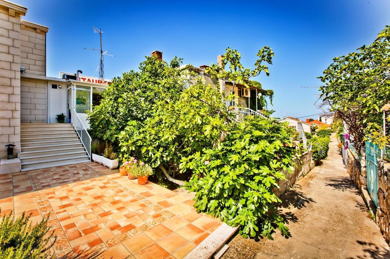 St. Nicholas Rooms Hvar Town Exterior foto